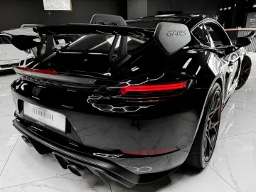PORSCHE 718 Cayman GT4 RS   WEISSACH   Clubsport   Lift