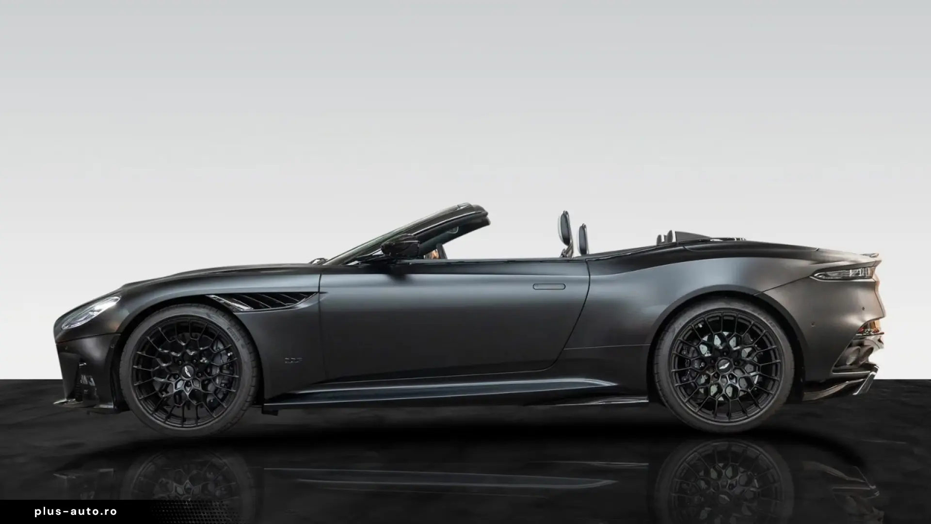 Aston Martin DBS 770 Ultimate Volante   Satin Paint   Carbon