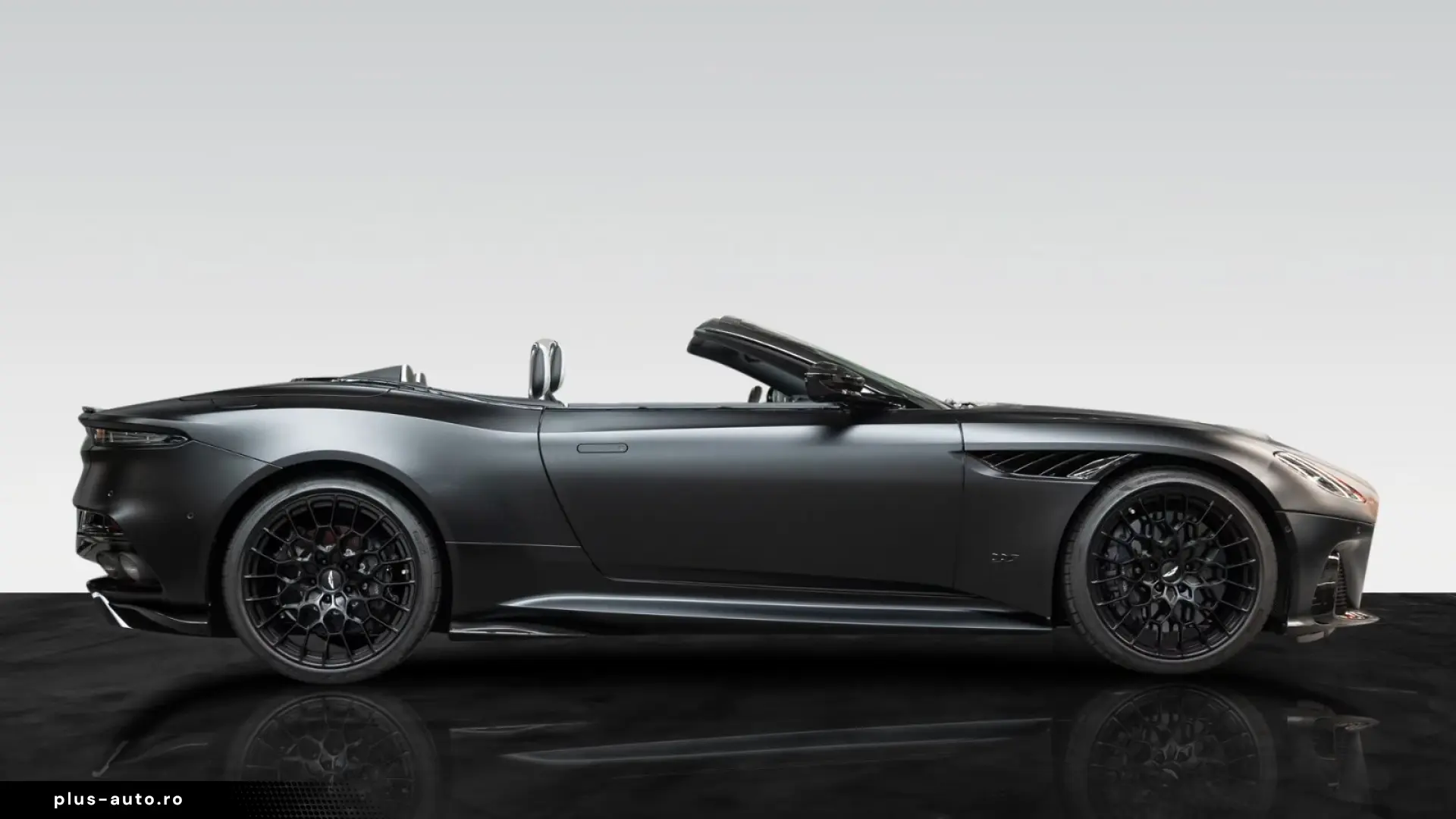 Aston Martin DBS 770 Ultimate Volante   Satin Paint   Carbon