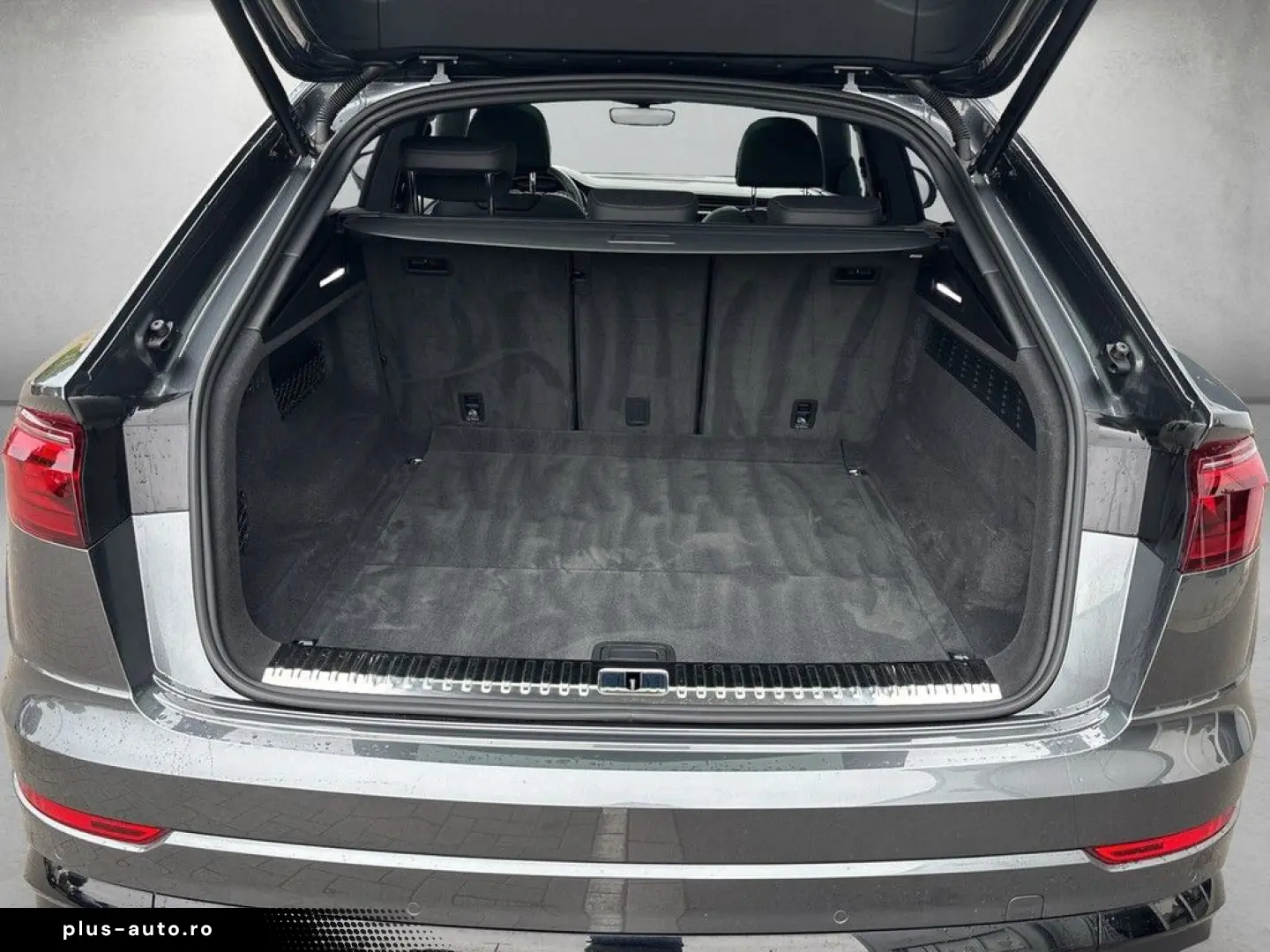 AUDI Q8 55 TFSI