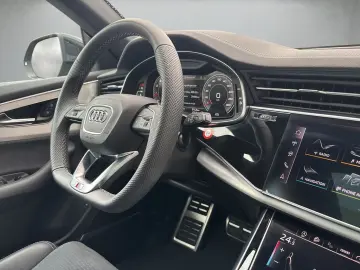AUDI Q8 55 TFSI