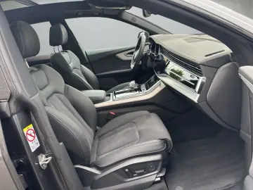AUDI Q8 55 TFSI