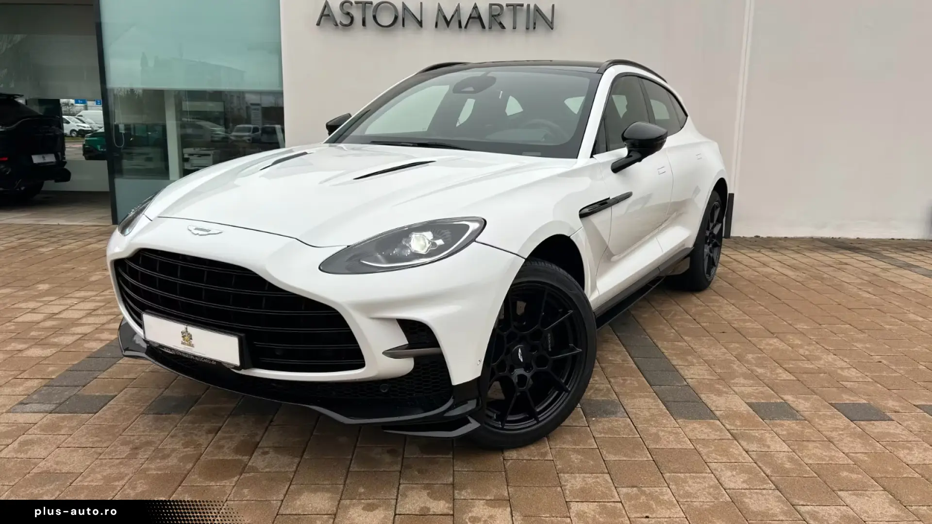 Aston Martin DBX 4.0 V8 DBX707   Lunar White