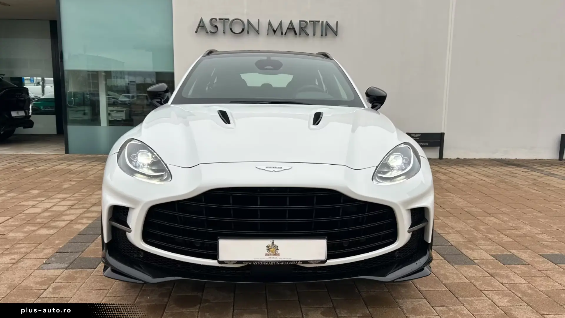 Aston Martin DBX 4.0 V8 DBX707   Lunar White