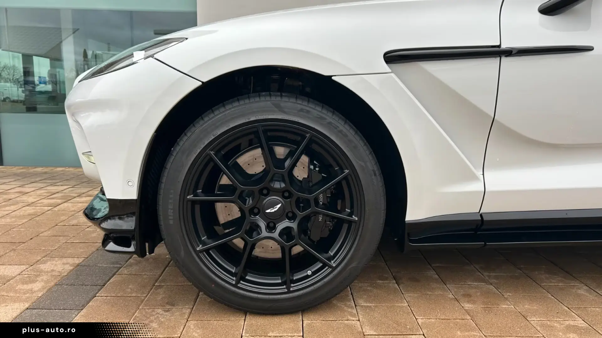 Aston Martin DBX 4.0 V8 DBX707   Lunar White