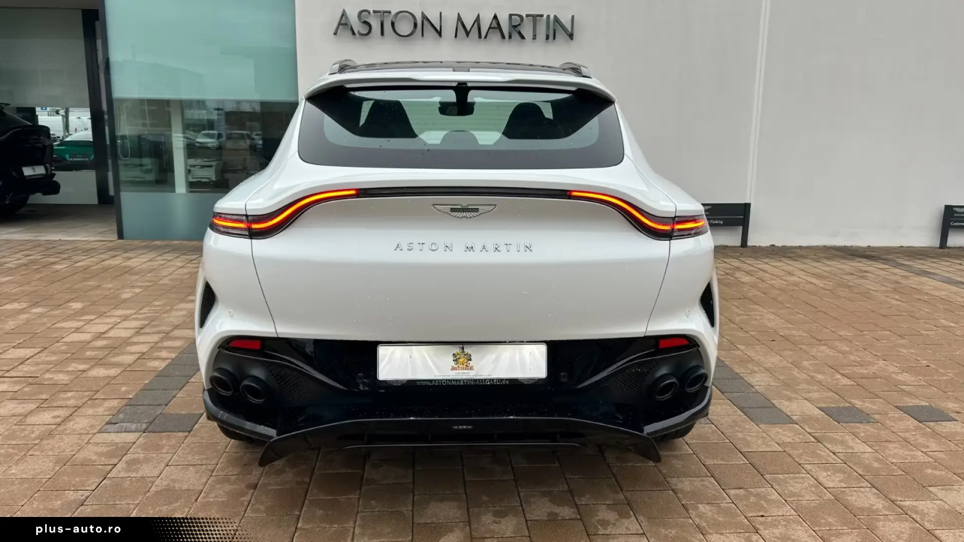Aston Martin DBX 4.0 V8 DBX707   Lunar White