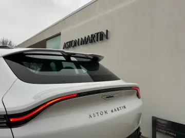 Aston Martin DBX 4.0 V8 DBX707   Lunar White