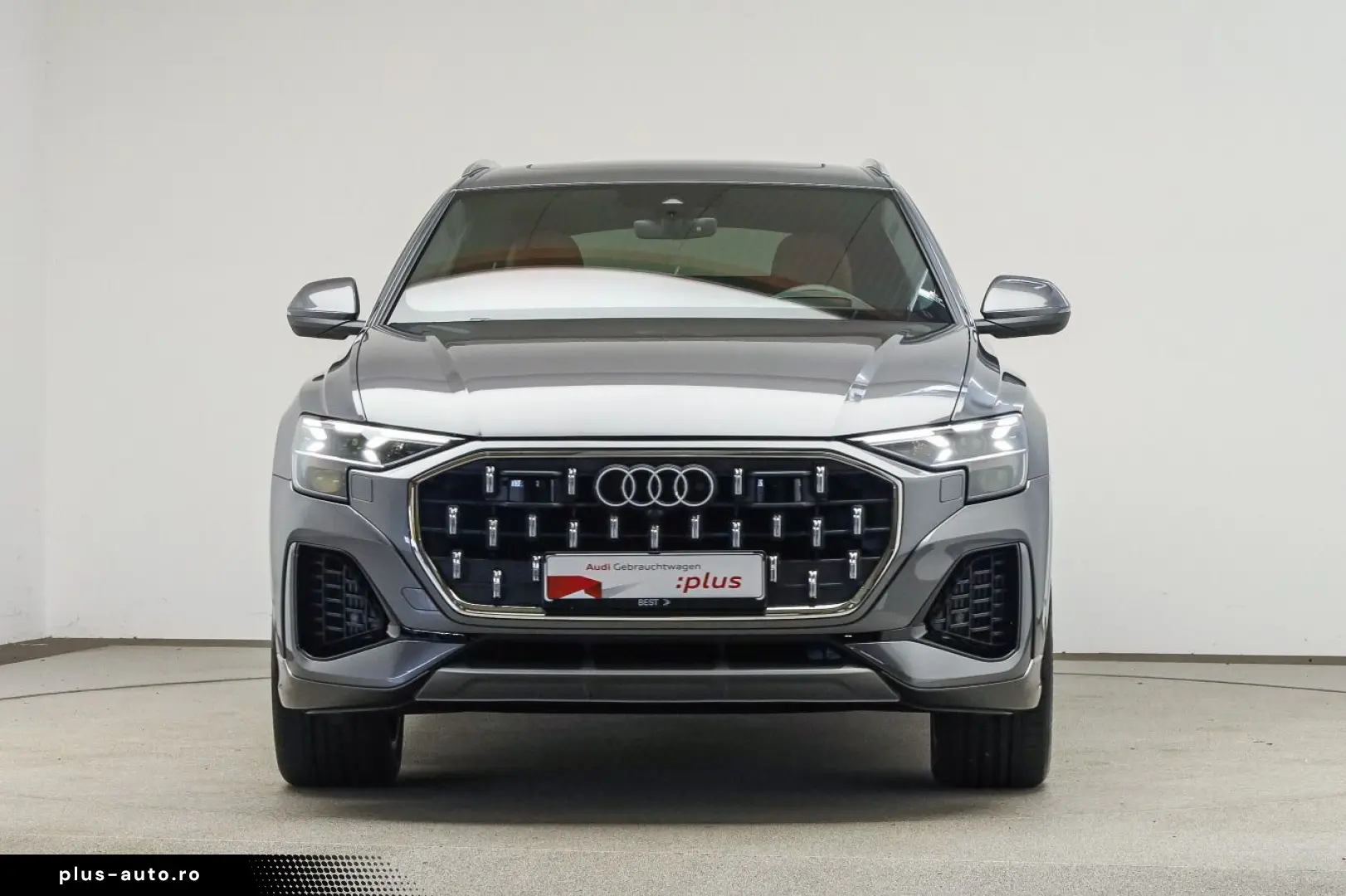 AUDI Q8 55
