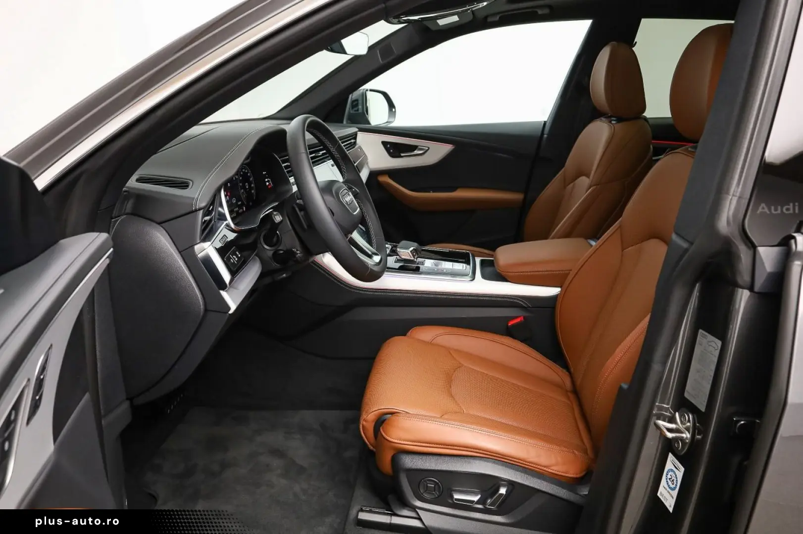 AUDI Q8 55