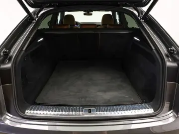 AUDI Q8 55