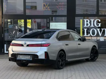 BMW 740 xDrive M Sport NEW MODEL TV FULL
