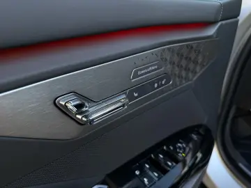 BMW 740 xDrive M Sport NEW MODEL TV FULL