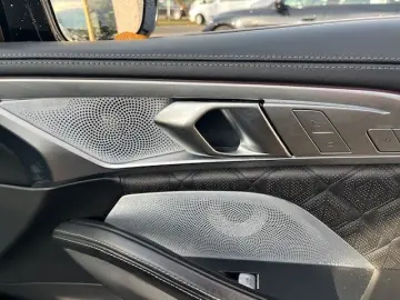 BMW M8 Cabrio Competition Bowers & Wilkins