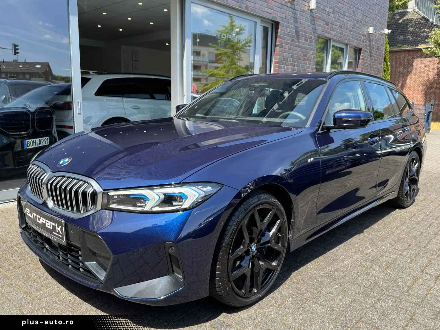 BMW 320d T xDrive M Sport Innovation AHK HUD 360 19
