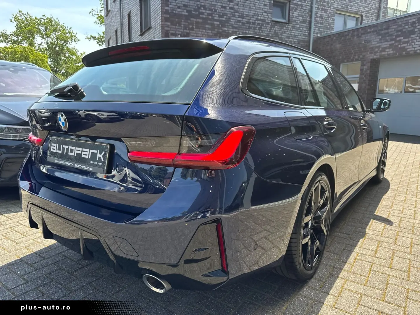 BMW 320d T xDrive M Sport Innovation AHK HUD 360 19