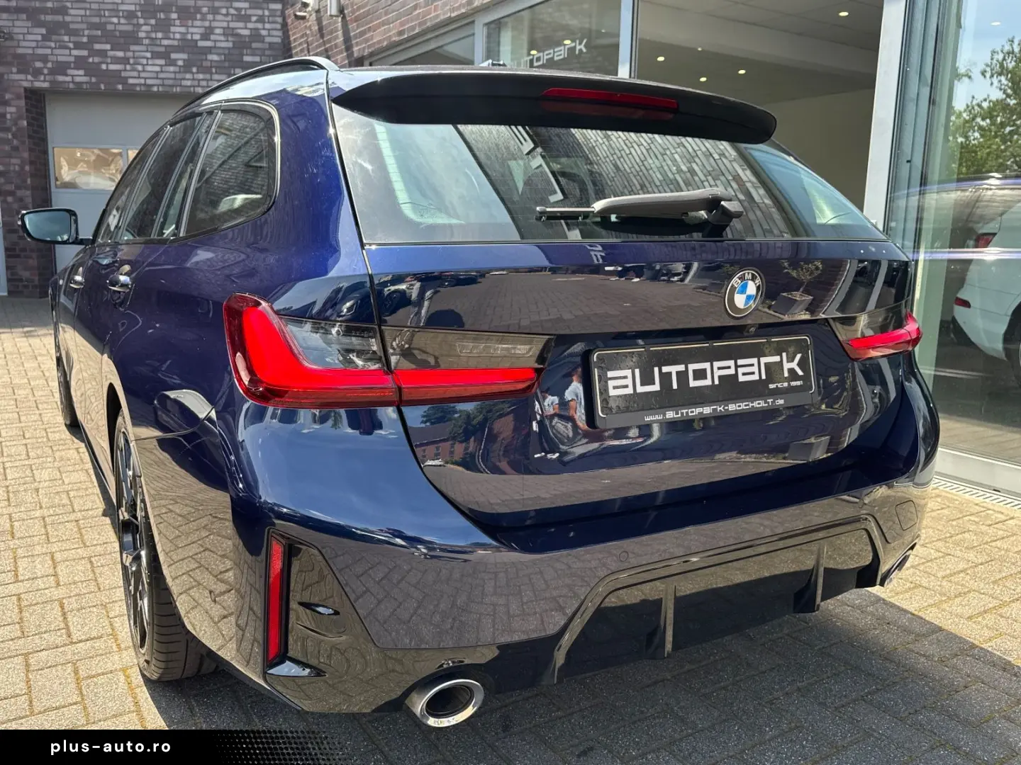 BMW 320d T xDrive M Sport Innovation AHK HUD 360 19