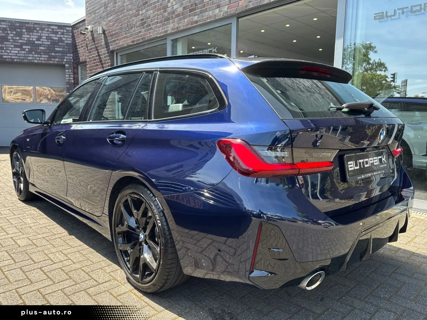 BMW 320d T xDrive M Sport Innovation AHK HUD 360 19