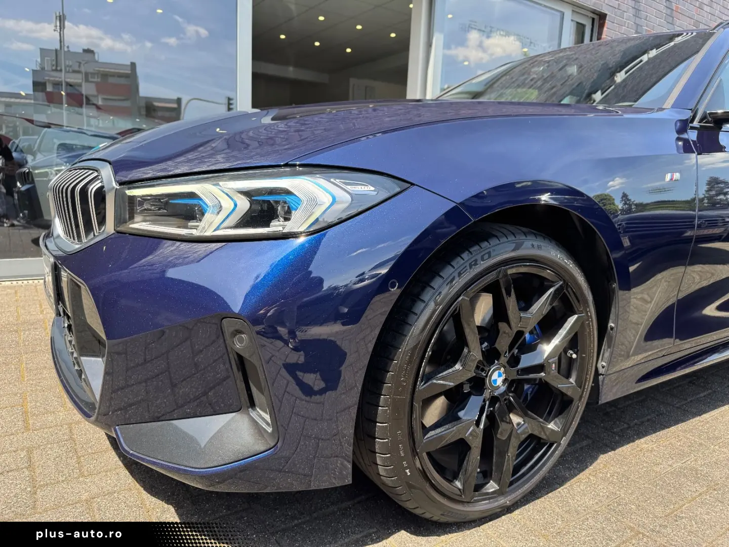 BMW 320d T xDrive M Sport Innovation AHK HUD 360 19