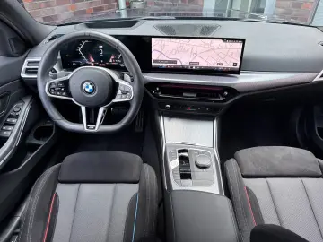 BMW 320d T xDrive M Sport Innovation AHK HUD 360 19