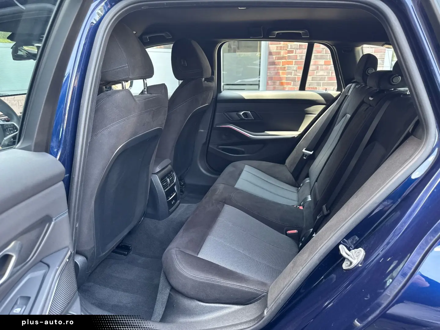 BMW 320d T xDrive M Sport Innovation AHK HUD 360 19