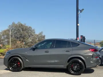 BMW X6 xDrive40i M Sport   381 CP   22”   MEMORY   KEYLESS