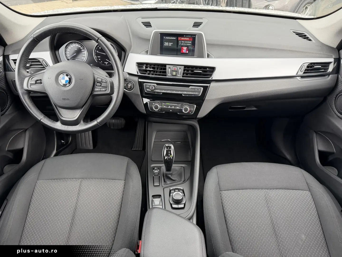 BMW X1 sDrive 18 i Connected Services PDC Unfallfrei