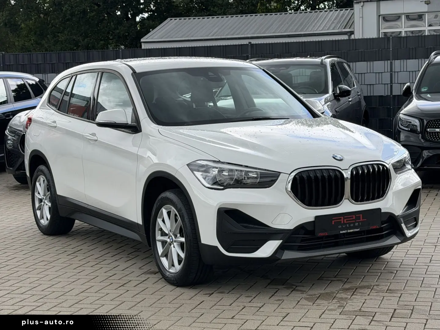 BMW X1 sDrive 18 i Connected Services PDC Unfallfrei