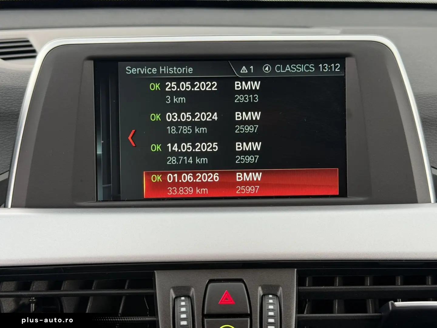 BMW X1 sDrive 18 i Connected Services PDC Unfallfrei