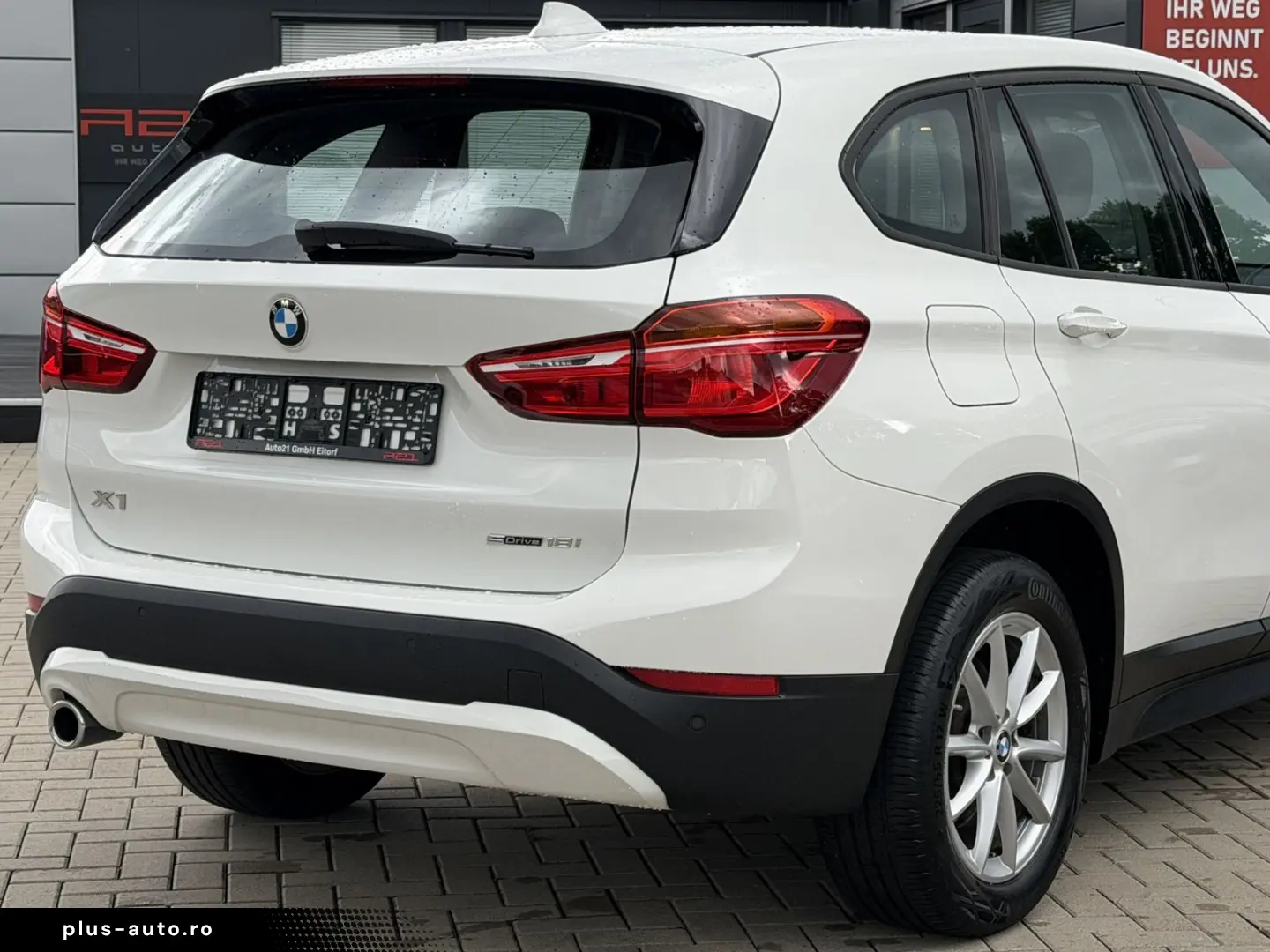 BMW X1 sDrive 18 i Connected Services PDC Unfallfrei