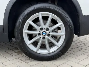 BMW X1 sDrive 18 i Connected Services PDC Unfallfrei