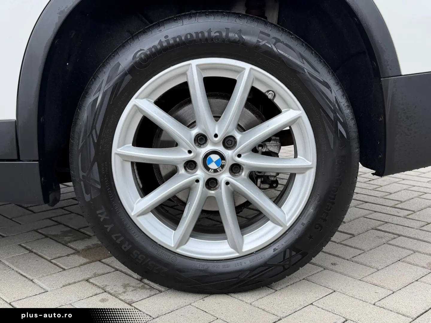 BMW X1 sDrive 18 i Connected Services PDC Unfallfrei