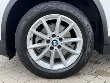 BMW X1 sDrive 18 i Connected Services PDC Unfallfrei