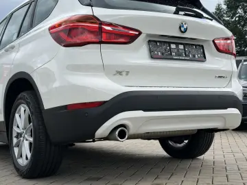 BMW X1 sDrive 18 i Connected Services PDC Unfallfrei