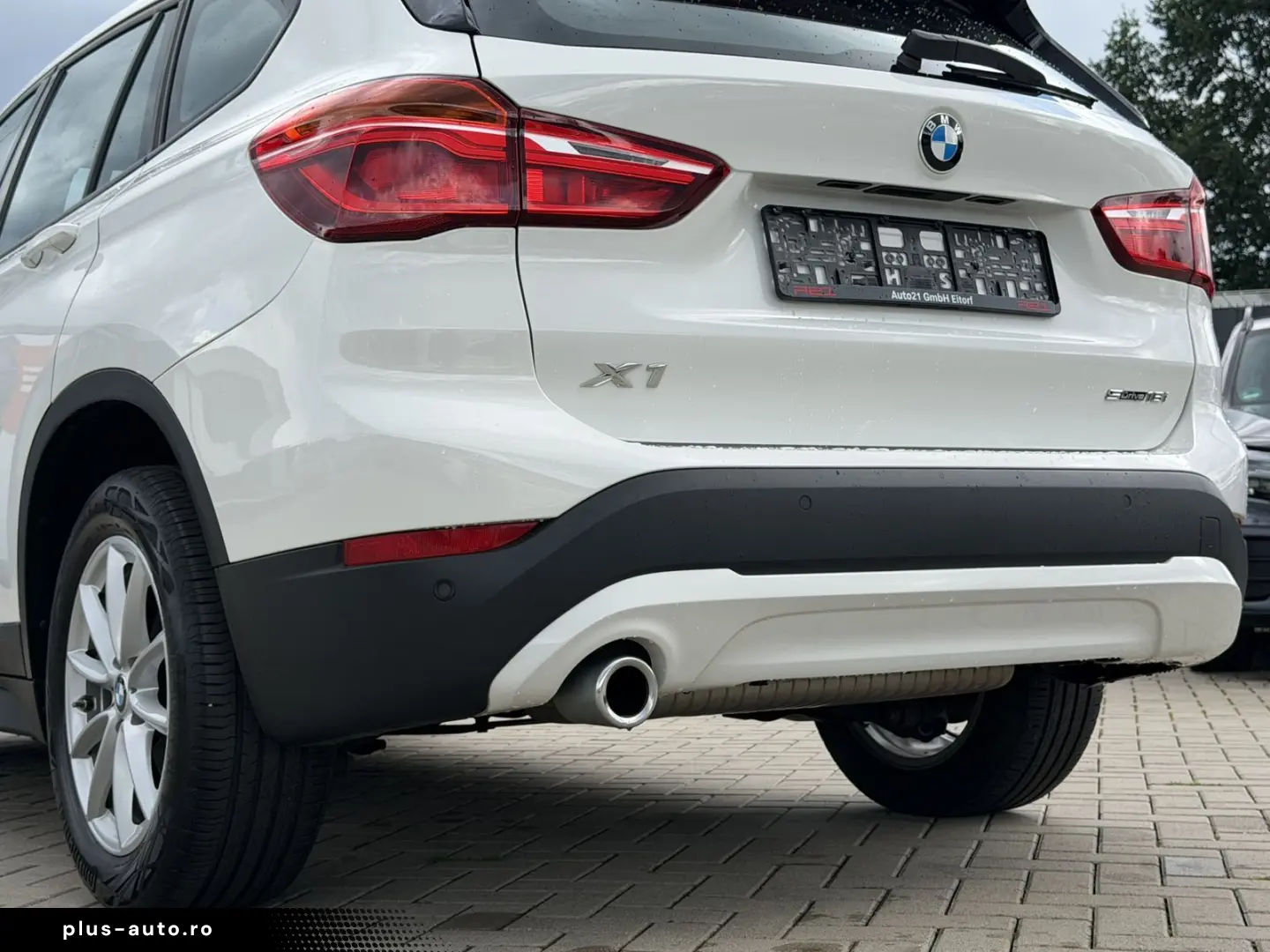 BMW X1 sDrive 18 i Connected Services PDC Unfallfrei