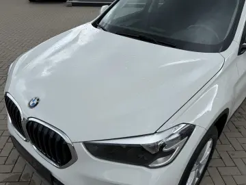 BMW X1 sDrive 18 i Connected Services PDC Unfallfrei