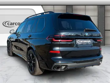 BMW X7 xDrive 40d M Sport Pro 22 AHK HUD H&K ACC