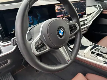 BMW X7 xDrive 40d M Sport Pro 22 AHK HUD H&K ACC