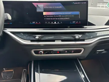 BMW X7 xDrive 40d M Sport Pro 22 AHK HUD H&K ACC