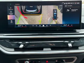 BMW X7 xDrive 40d M Sport Pro 22 AHK HUD H&K ACC