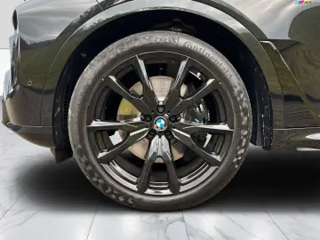 BMW X7 xDrive 40d M Sport Pro 22 AHK HUD H&K ACC