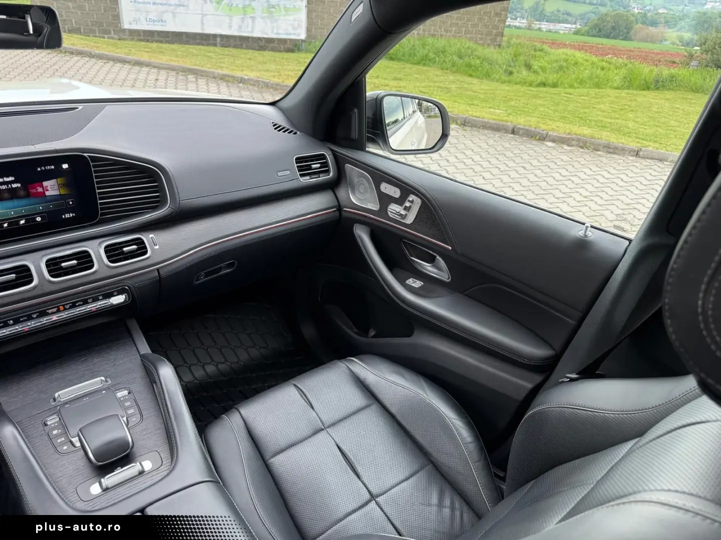 MERCEDES-BENZ GLS 2023 — imagine 8
