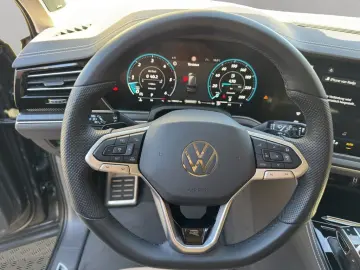 VW Touareg R-Line 4Motion TDI Tip. AHK Standheizung