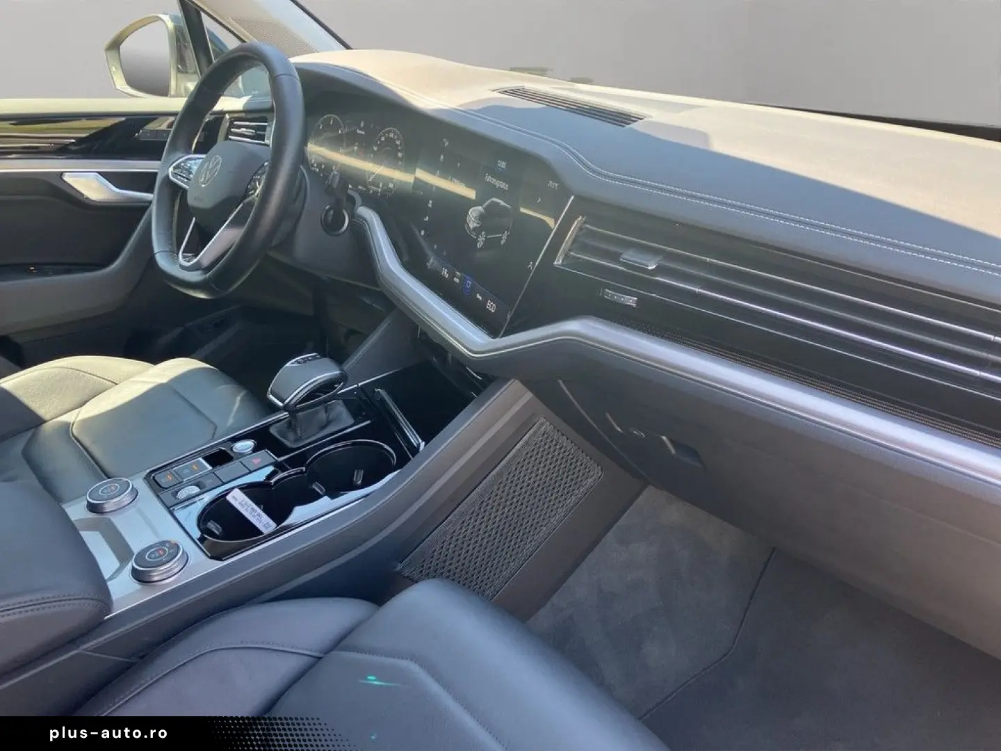 VW Touareg Elegance 4M TDI R-Line Exterieur AHK