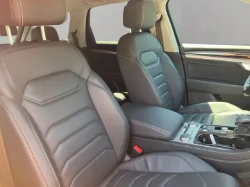 VW Touareg Elegance 4M TDI R-Line Exterieur AHK