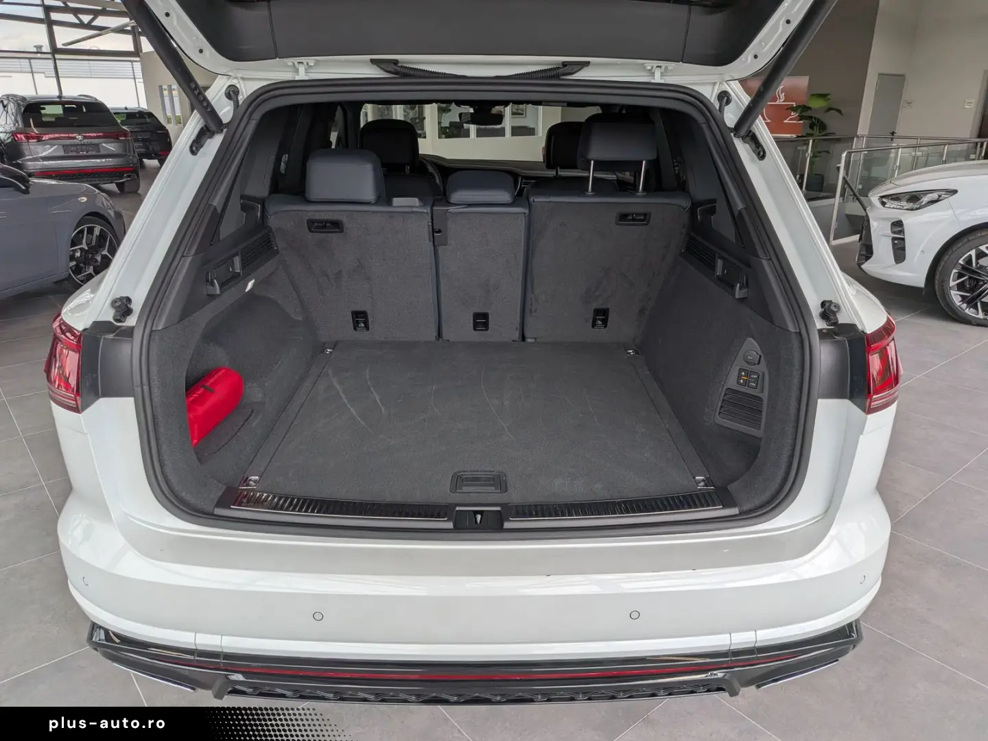 VW Touareg 3.0TDI 4M R-Line VOLL Black 22  UPE 114T