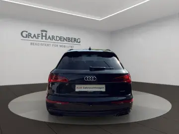AUDI Q5 S-Line 55TFSIe Quattro S-Tr. Pano AHK Leder