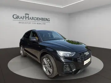 AUDI Q5 S-Line 55TFSIe Quattro S-Tr. Pano AHK Leder