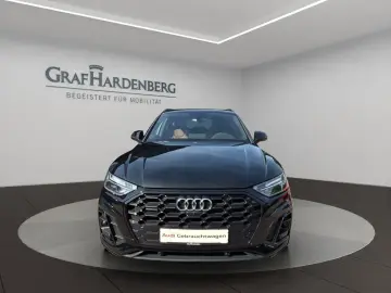 AUDI Q5 S-Line 55TFSIe Quattro S-Tr. Pano AHK Leder