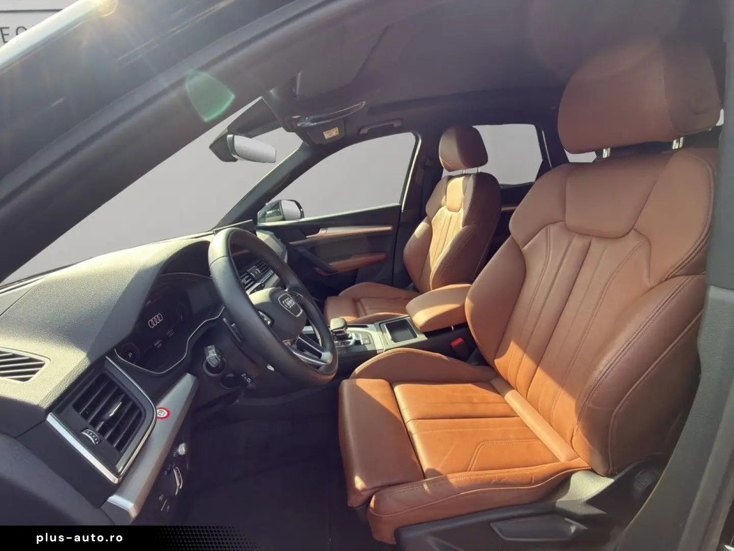 AUDI Q5 S-Line 55TFSIe Quattro S-Tr. Pano AHK Leder
