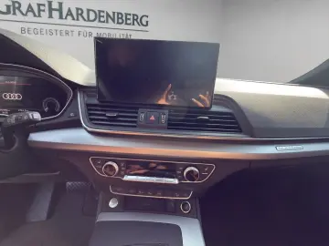AUDI Q5 S-Line 55TFSIe Quattro S-Tr. Pano AHK Leder